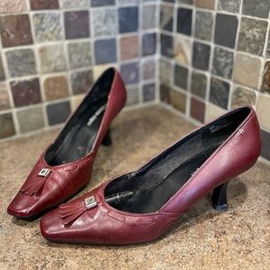 Rare Etienne Aigner Pumps Size 7.5